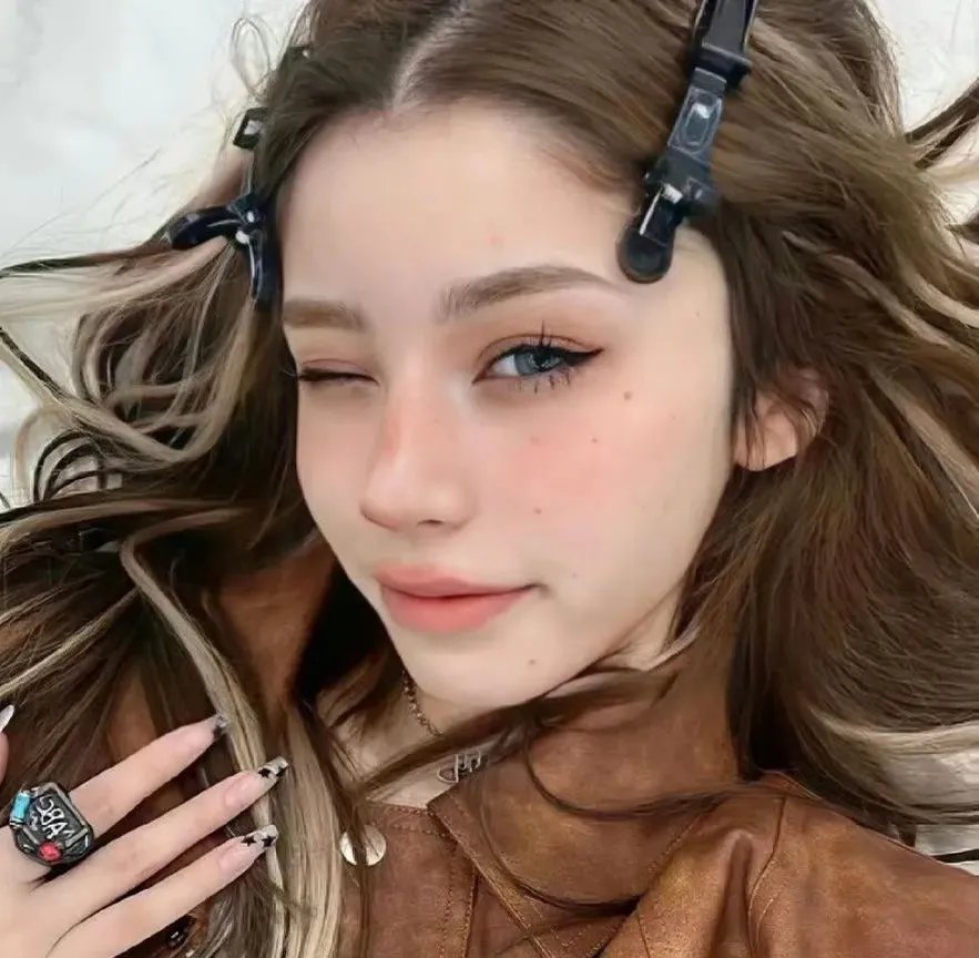 渣男逃婚，她当场改嫁首富